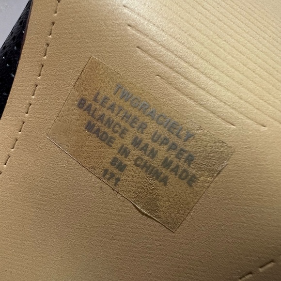 NWOT Tommy Hilfiger Platform Sandal - Picture 5 of 8